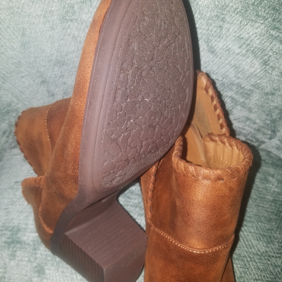 🎉Make an offer Slip On Ankle Boot - Picture 10 of 10